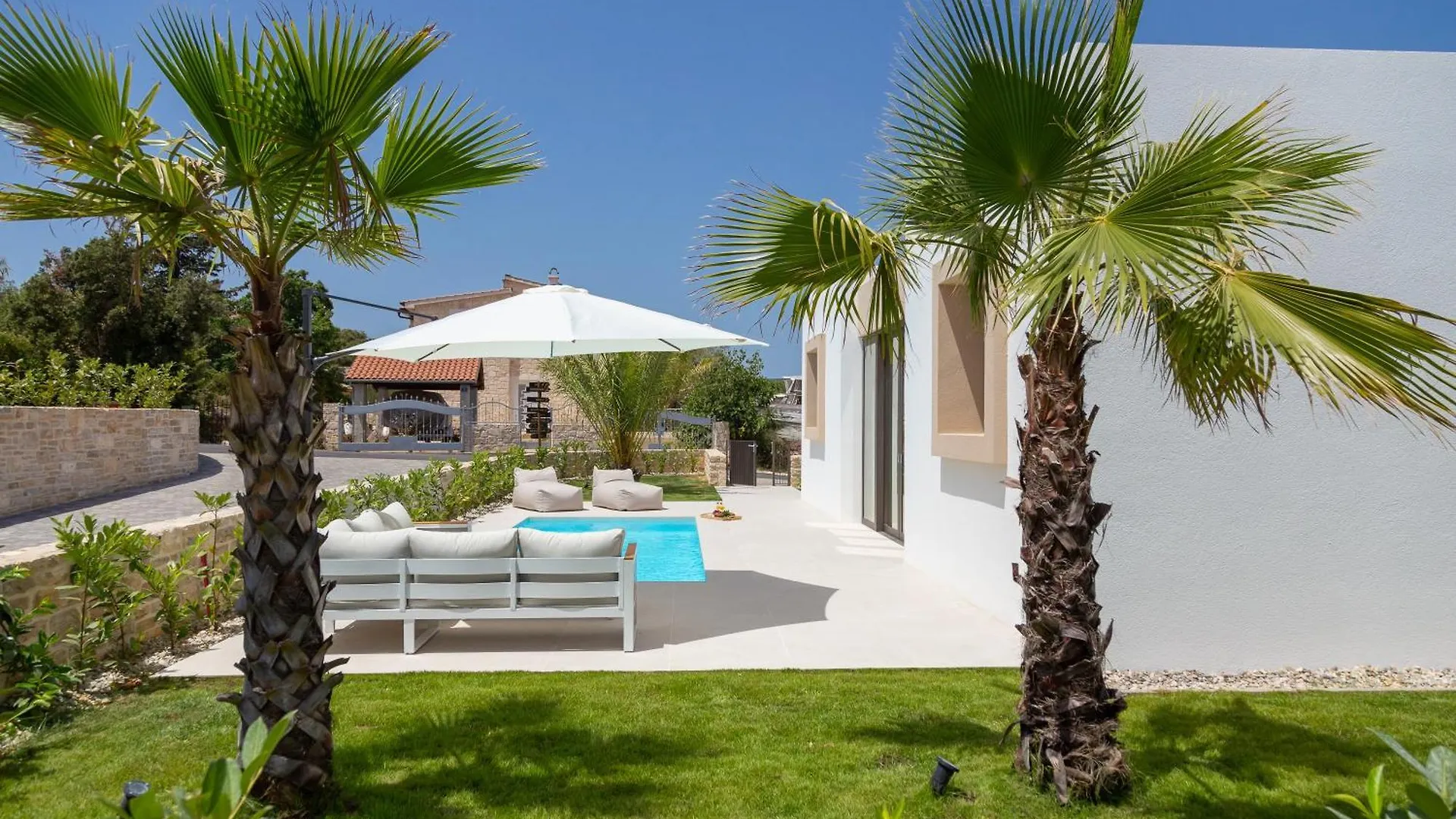 The Palms Resort Tkon 0*,  Chorvatsko