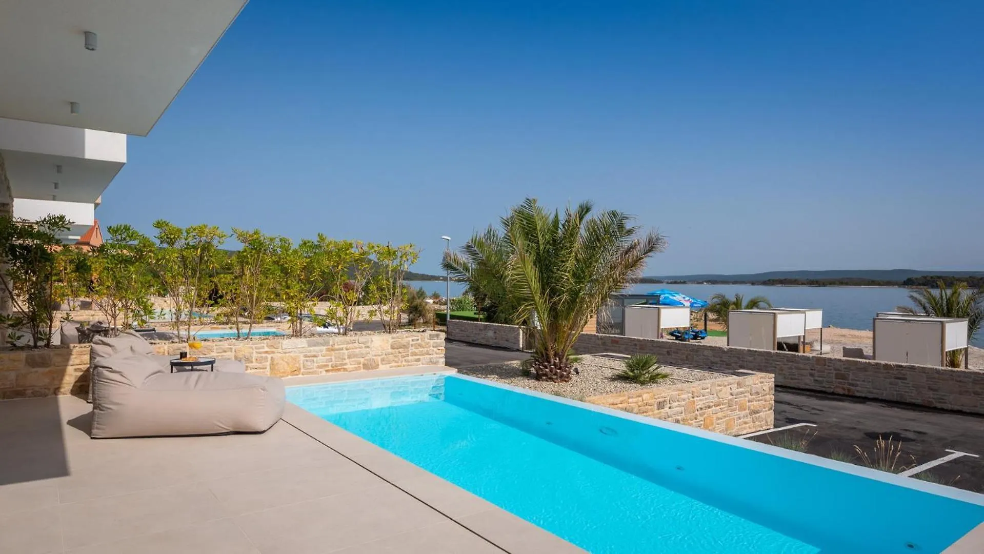 The Palms Resort Tkon Vila